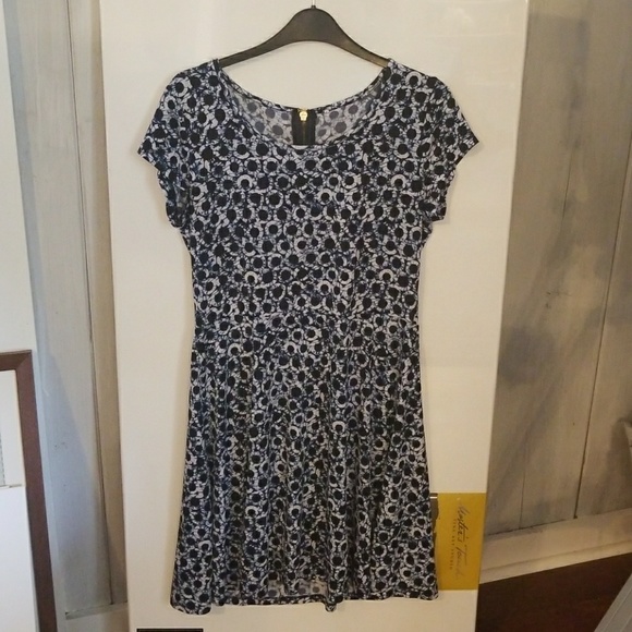 Michael Kors Dresses & Skirts - Michael Kors navy blue white batik look dress